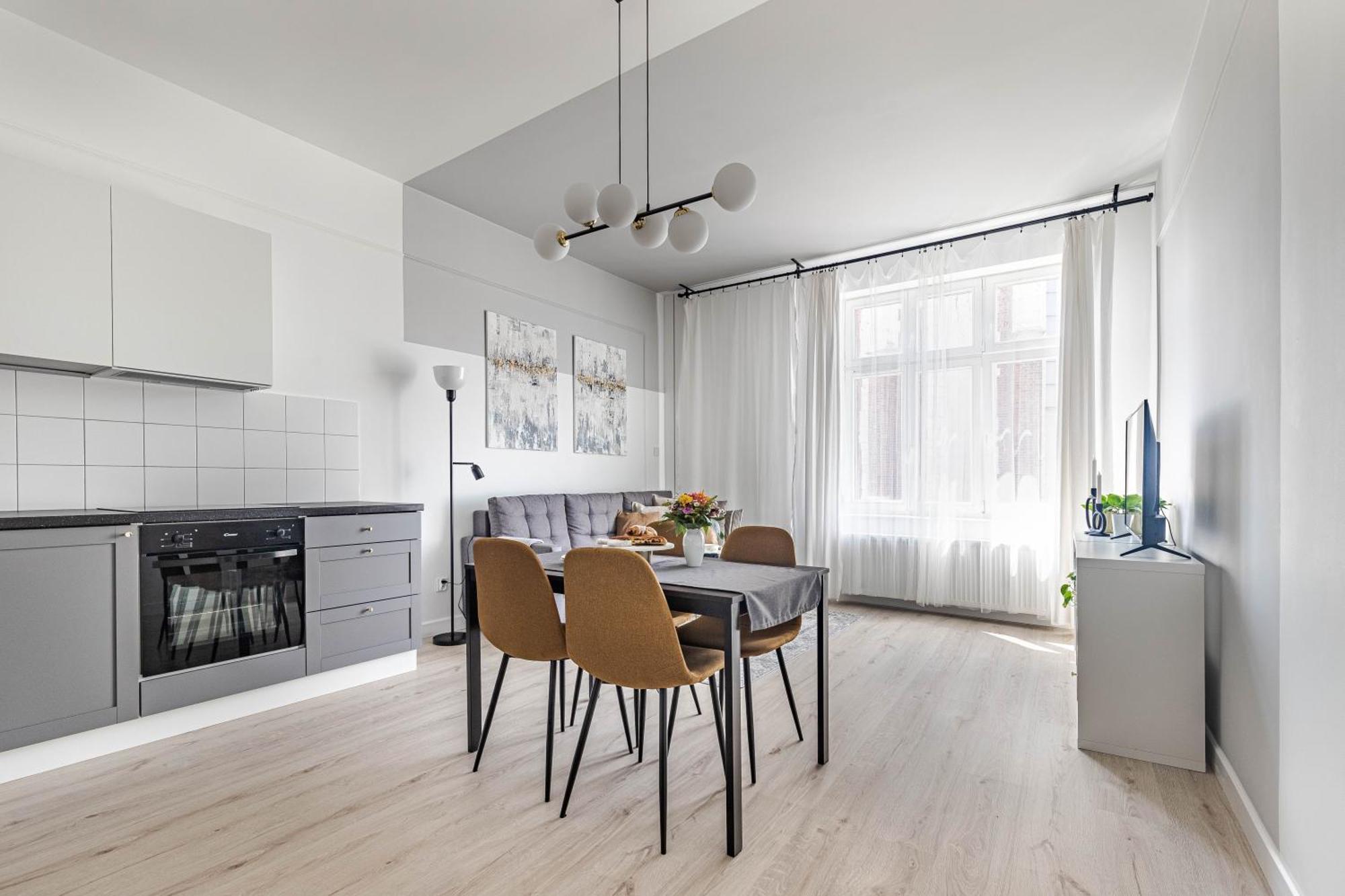 Spacious & Quiet Apt - Old Town & Kazimierz Cracóvia Exterior foto